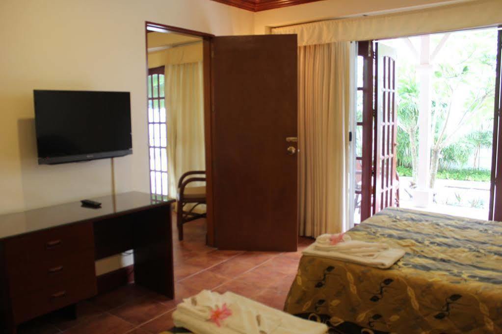 Hey Jude Resort Hotel Balabag  Extérieur photo